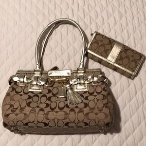 Coach purse and wallet set